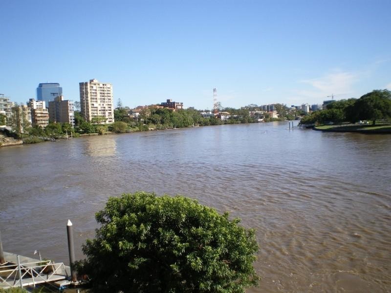 4/32 Sandford Street, St Lucia QLD 4067