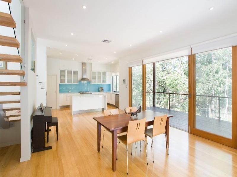 48 Lomandra Place, Chapel Hill QLD 4069