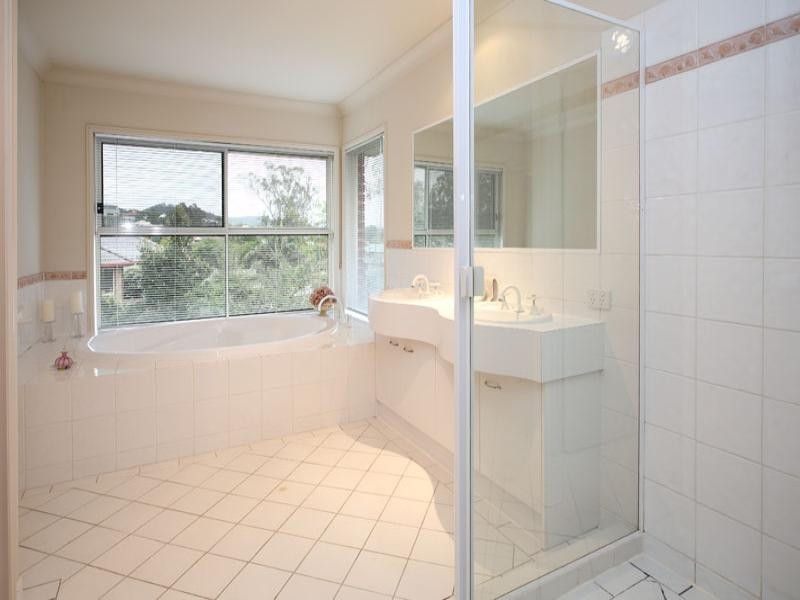 21 Tangy Street, Brookfield QLD 4069