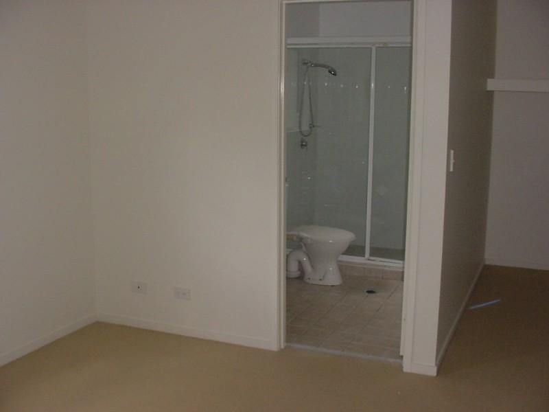 2/7 Highview Terrace, St Lucia QLD 4067