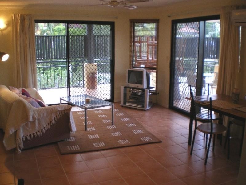 121 Sir Fred Schonell Drive, St Lucia QLD 4067