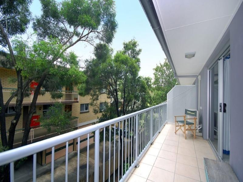 5/64 Warren Street, St Lucia QLD 4067