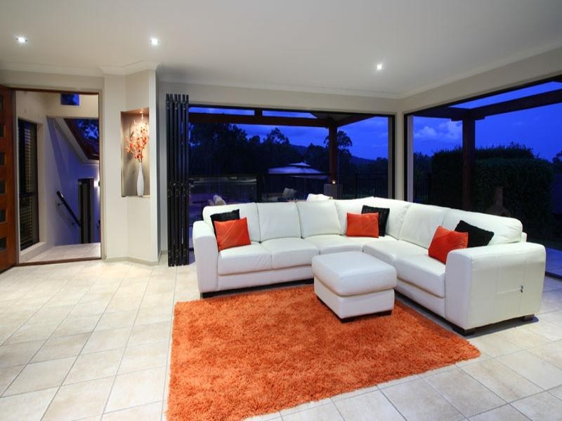 22 Grevillea Close, Chapel Hill QLD 4069