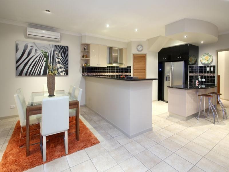 22 Grevillea Close, Chapel Hill QLD 4069