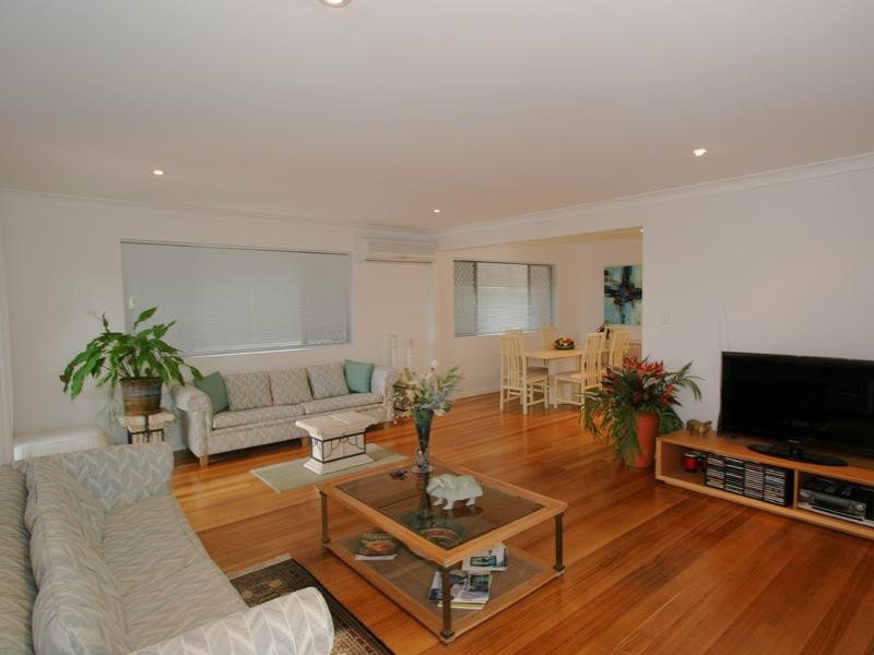 48 Fifth Avenue, St Lucia QLD 4067