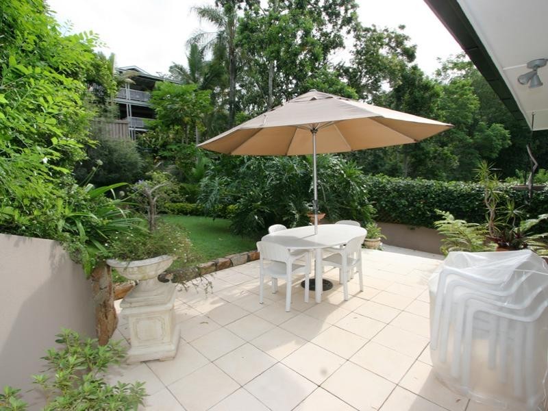 48 Fifth Avenue, St Lucia QLD 4067