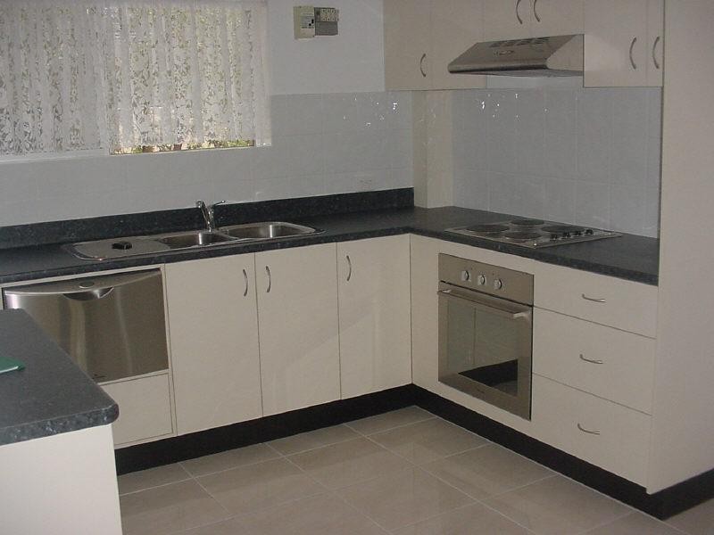 1/44 Sisley Street, St Lucia QLD 4067