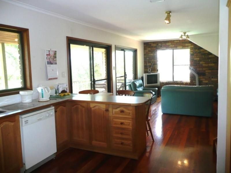 13 Maculata Drive, Chapel Hill QLD 4069