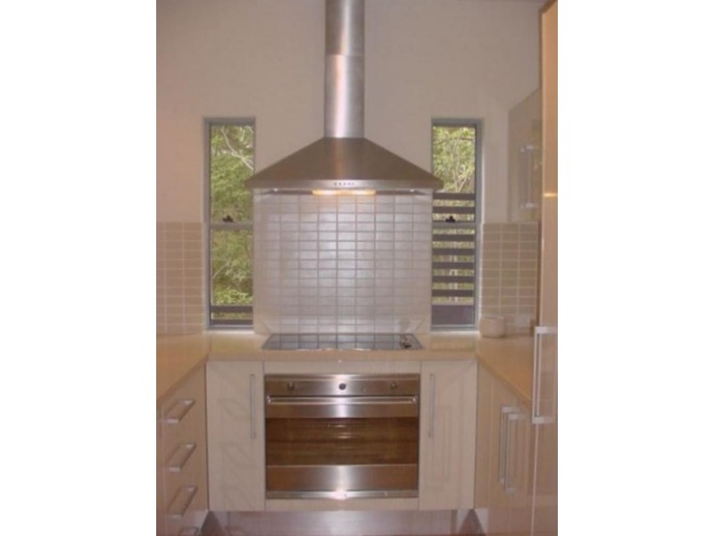 1/55 Armadale Street, St Lucia QLD 4067