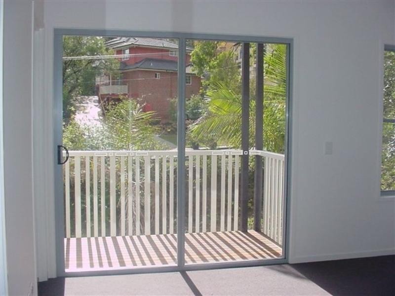 1/55 Armadale Street, St Lucia QLD 4067