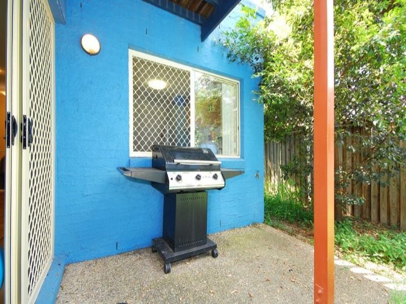 2/50 Fleming Road, Herston QLD 4006