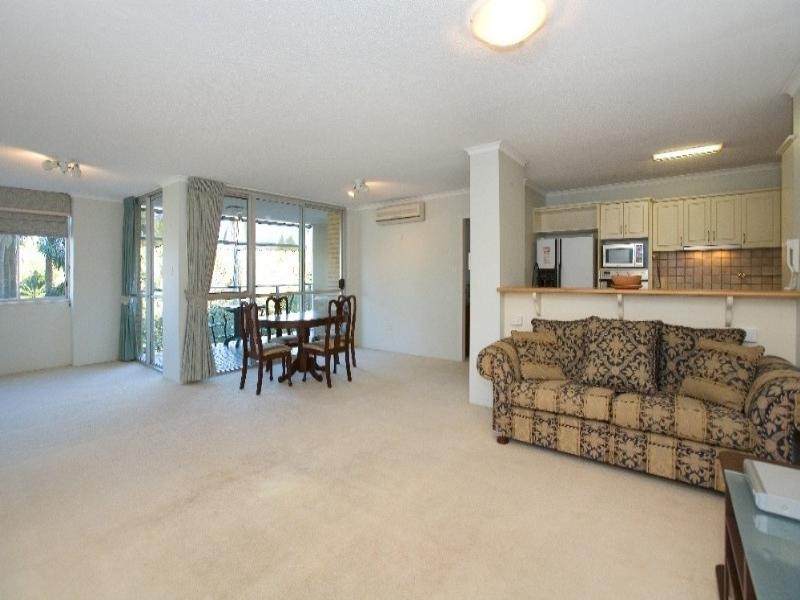 11/82 Sandford Street, St Lucia QLD 4067