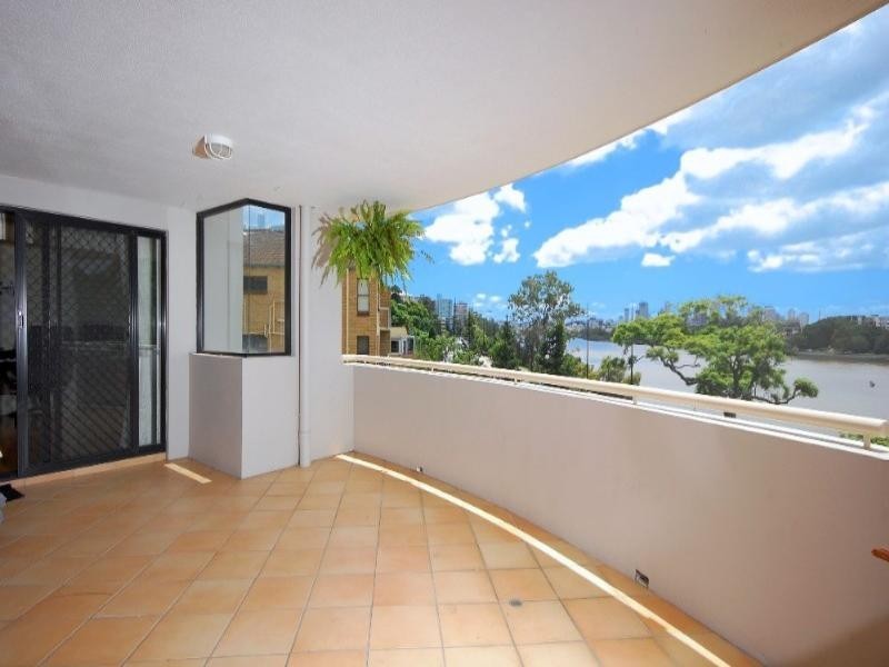 5/523 Coronation Drive, Toowong QLD 4066