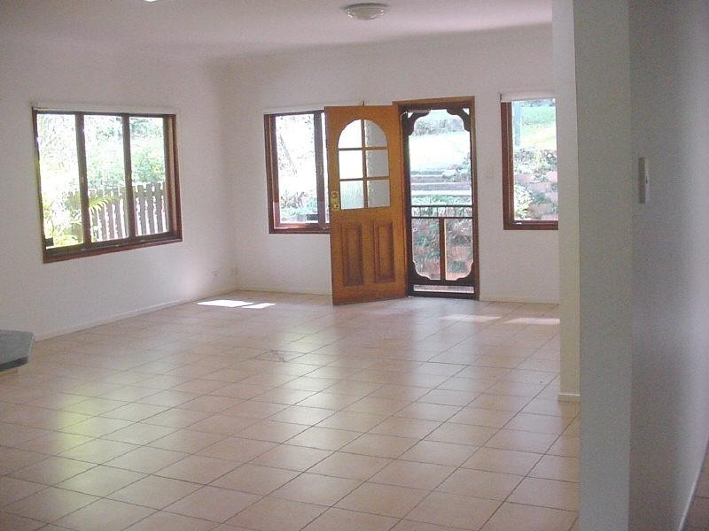 29 Iona Terrace, Taringa QLD 4068