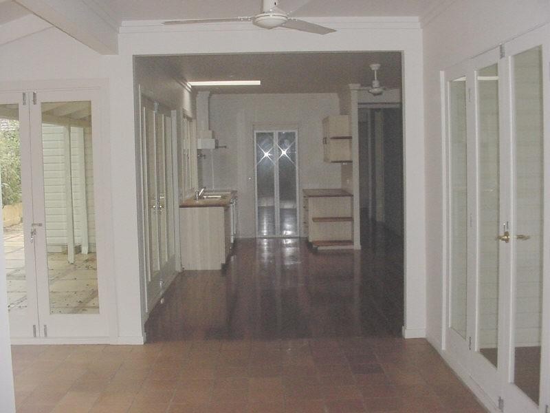 13 Gregory Street, Taringa QLD 4068