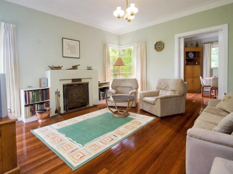 1 Iona Terrace, Taringa QLD 4068