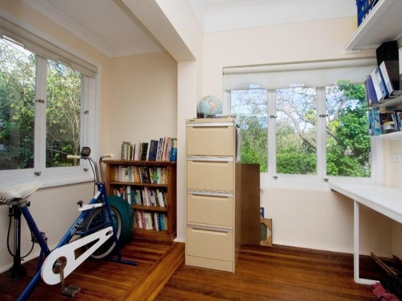 1 Iona Terrace, Taringa QLD 4068