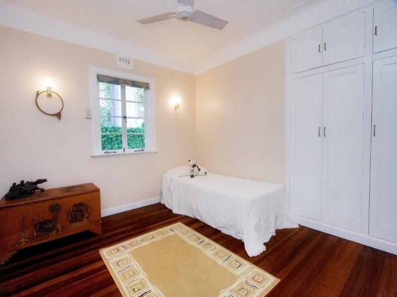 1 Iona Terrace, Taringa QLD 4068