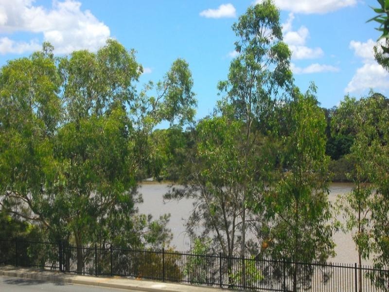 107/435 Coronation Drive, Auchenflower QLD 4066