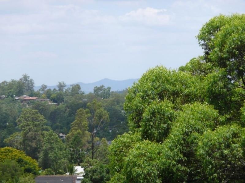 20 Ringway Place, Chapel Hill QLD 4069