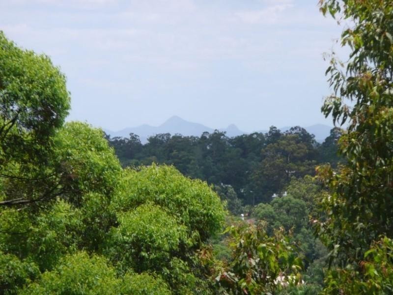 20 Ringway Place, Chapel Hill QLD 4069