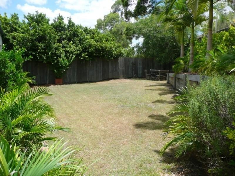 20 Ringway Place, Chapel Hill QLD 4069
