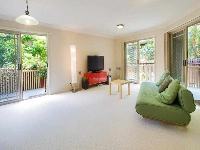 46/360 Simpsons Road, Bardon QLD 4065