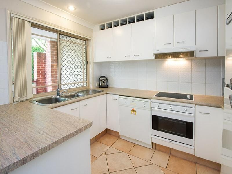 46/360 Simpsons Road, Bardon QLD 4065