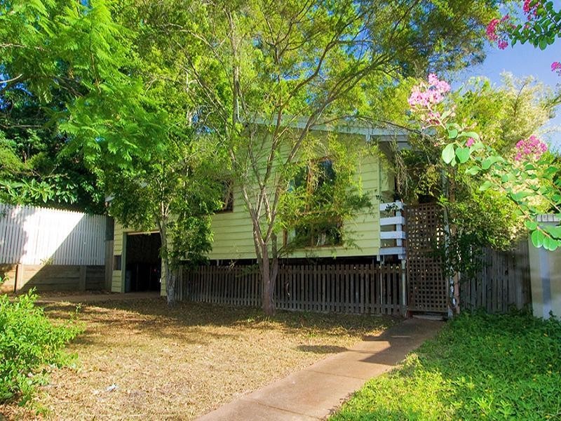 131 Carmody Road, St Lucia QLD 4067