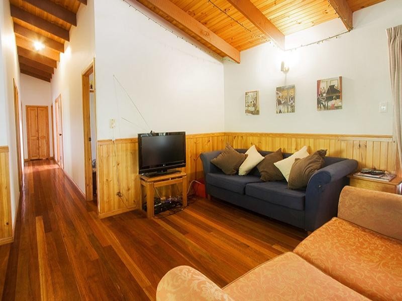 131 Carmody Road, St Lucia QLD 4067