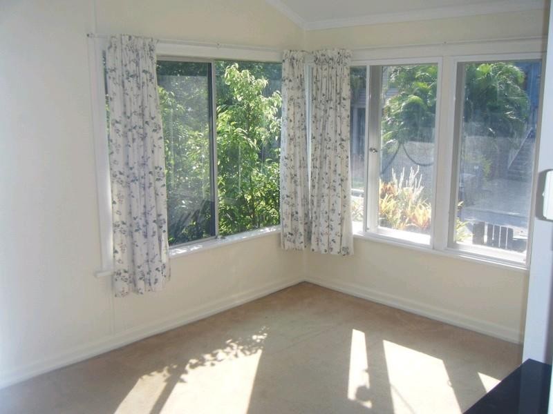27 Vera Street, Toowong QLD 4066