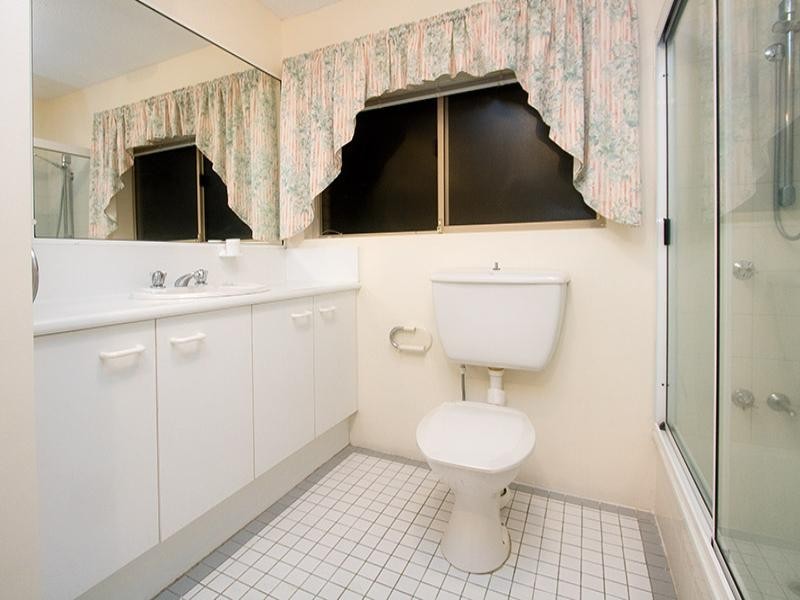 1/50 Swann Road, Taringa QLD 4068