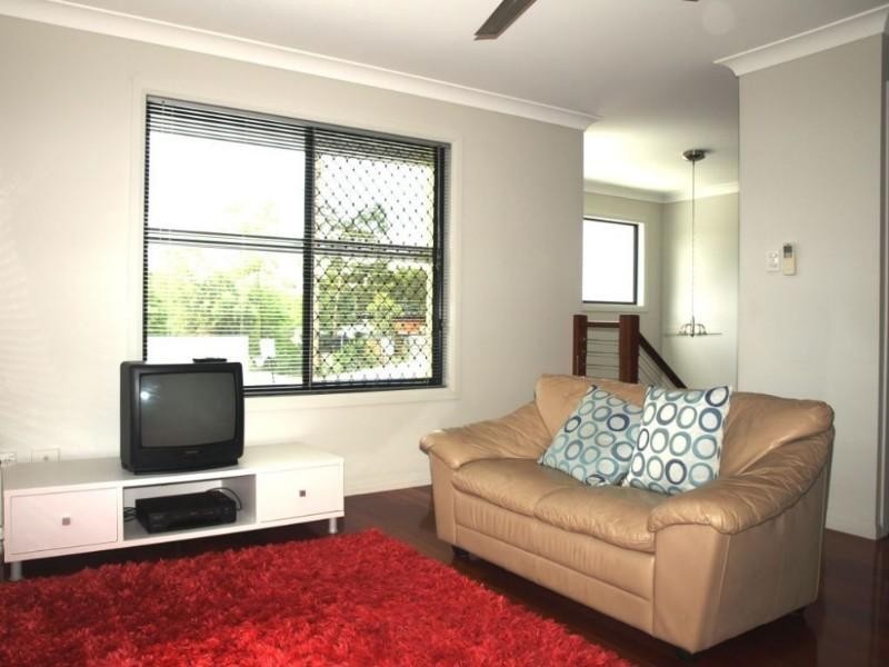 9 Lomandra Place, Chapel Hill QLD 4069