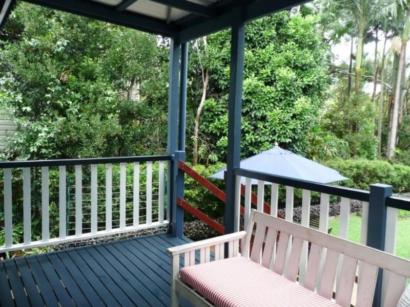 57 Fawkner Street, Chapel Hill QLD 4069