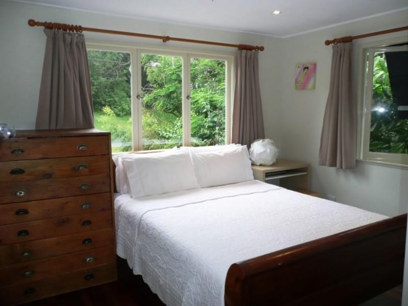 57 Fawkner Street, Chapel Hill QLD 4069