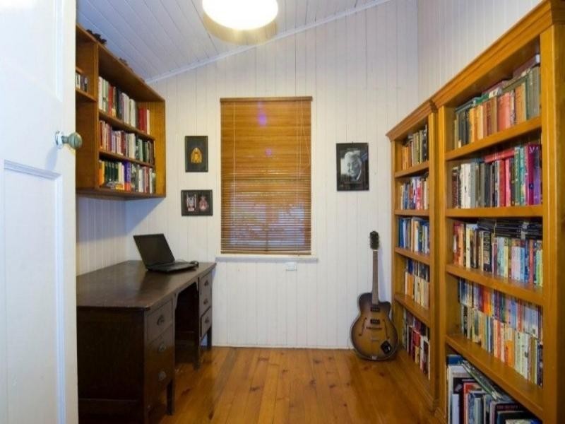 6 Rankin Street, Indooroopilly QLD 4068