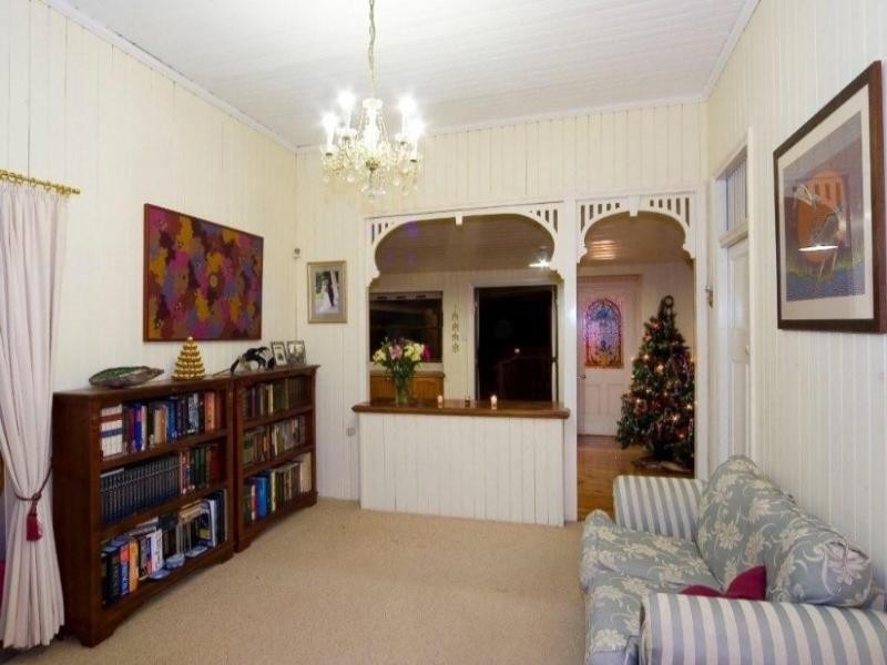 6 Rankin Street, Indooroopilly QLD 4068