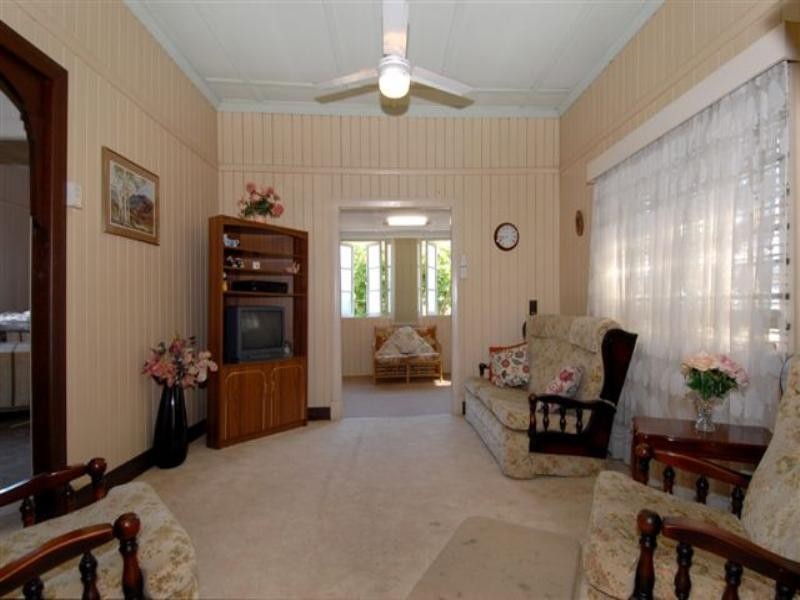 48 Rennie Street, Indooroopilly QLD 4068