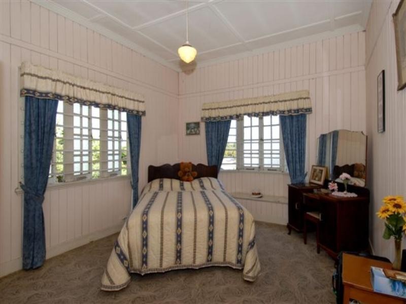 48 Rennie Street, Indooroopilly QLD 4068