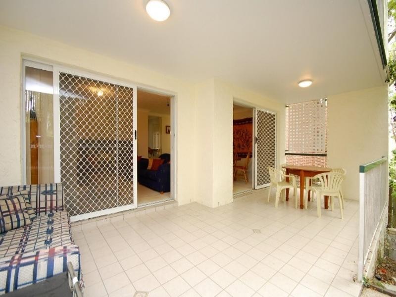 1/11 Lima Street, Auchenflower QLD 4066