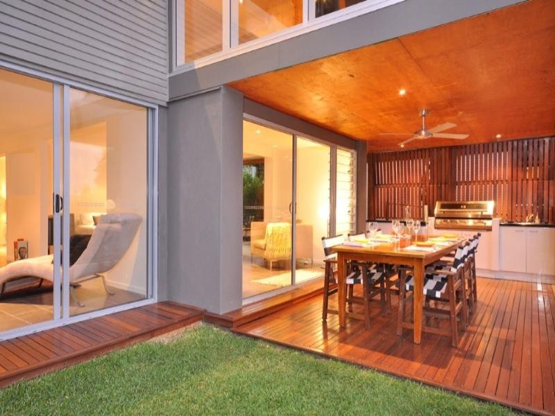 9 Couldrey Street, Bardon QLD 4065