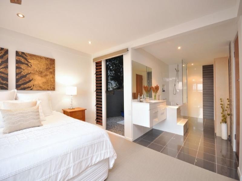 9 Couldrey Street, Bardon QLD 4065