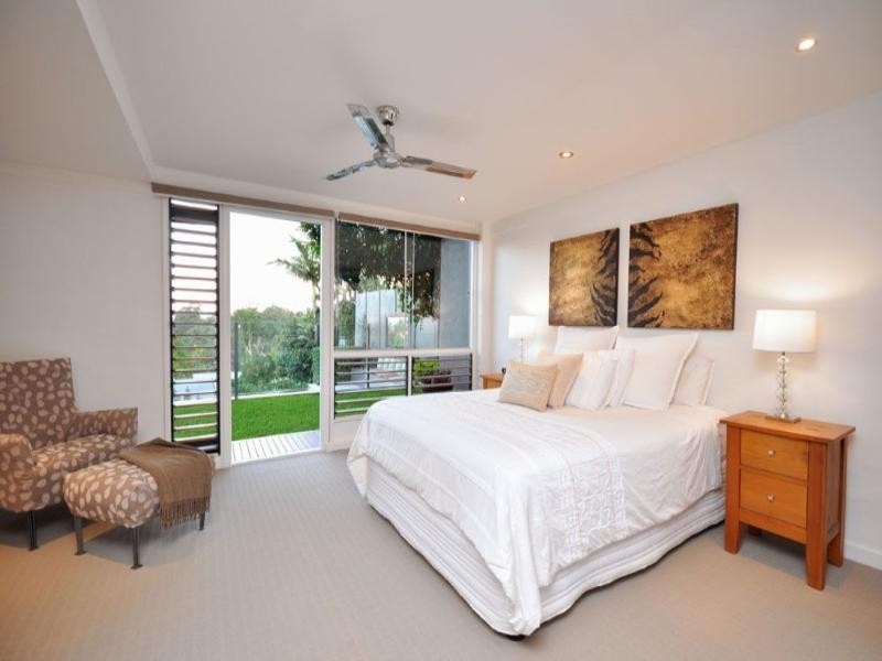 9 Couldrey Street, Bardon QLD 4065