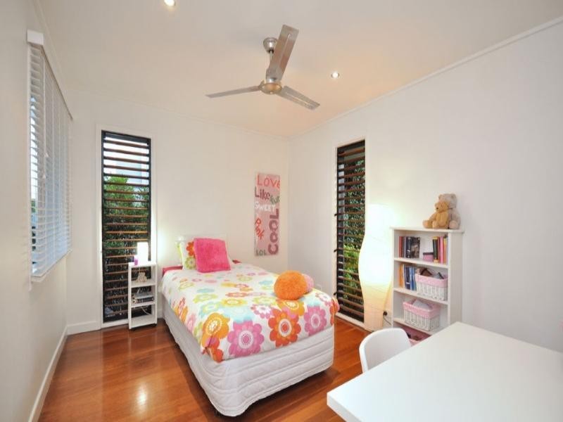 9 Couldrey Street, Bardon QLD 4065