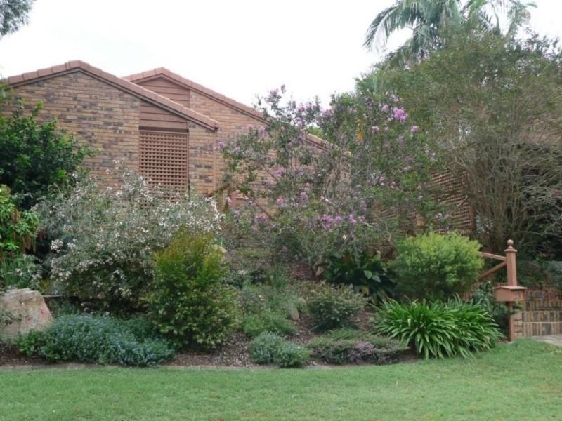 23 Fuelling Street, Chapel Hill QLD 4069