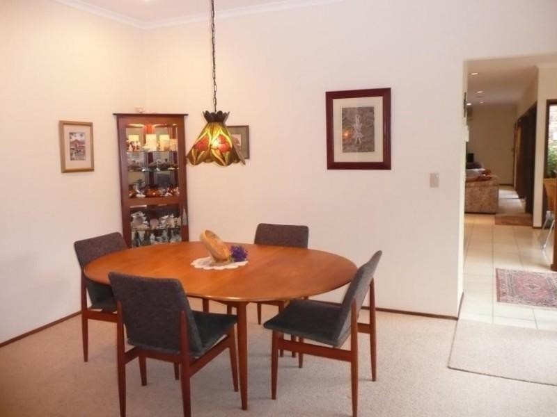 23 Fuelling Street, Chapel Hill QLD 4069