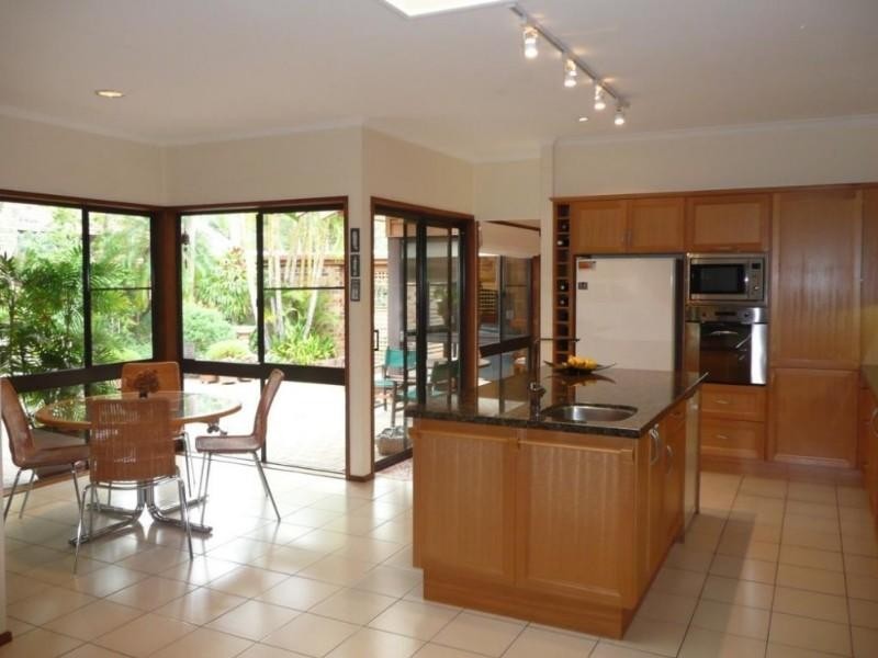 23 Fuelling Street, Chapel Hill QLD 4069
