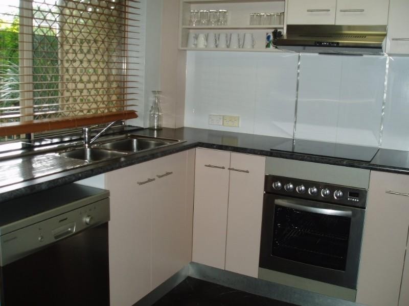 1/26 Raven Street, St Lucia QLD 4067