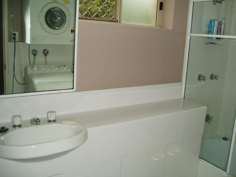 1/26 Raven Street, St Lucia QLD 4067