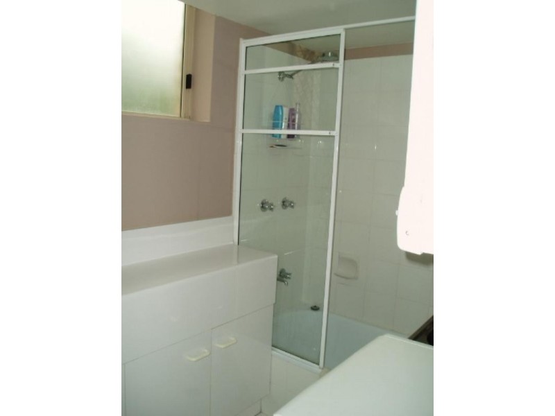 1/26 Raven Street, St Lucia QLD 4067